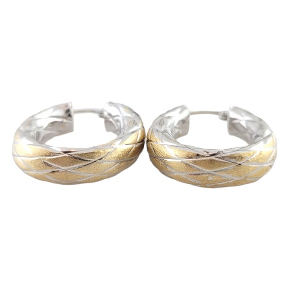 14K White and Yellow Gold Criss Cross Pattern Hoop Earrings #16190 - Picture 3 of 7